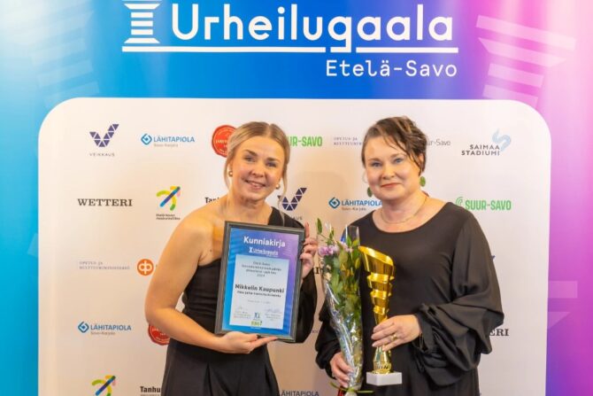 Hanna Myyryläinen ja Aila Marjamaa.