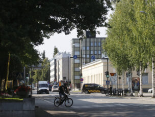 Liikennettä Mikkelin keskustassa.