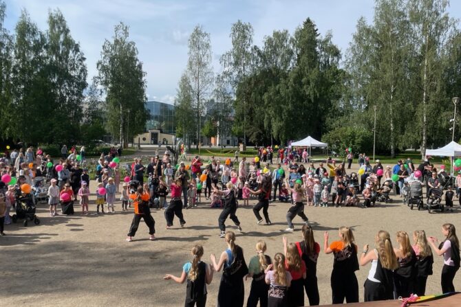 Hulivilikarnevaalin avaijaiset 23.6.2025