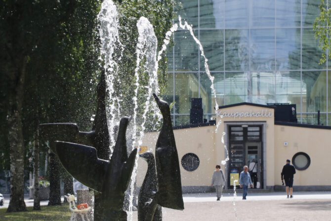 Kirkkopuiston suihkulähde.