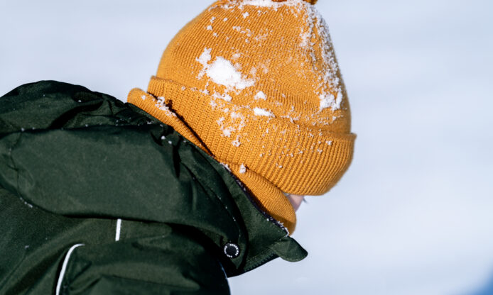 Lapsi talvivaatteissa.