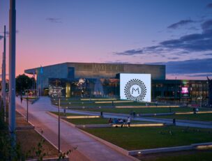 Musiikkitalo Helsingissä.