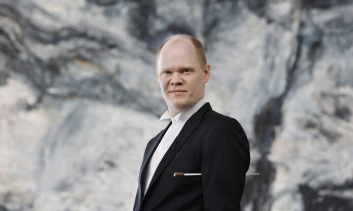 Kapellimestari Janne Nisonen.